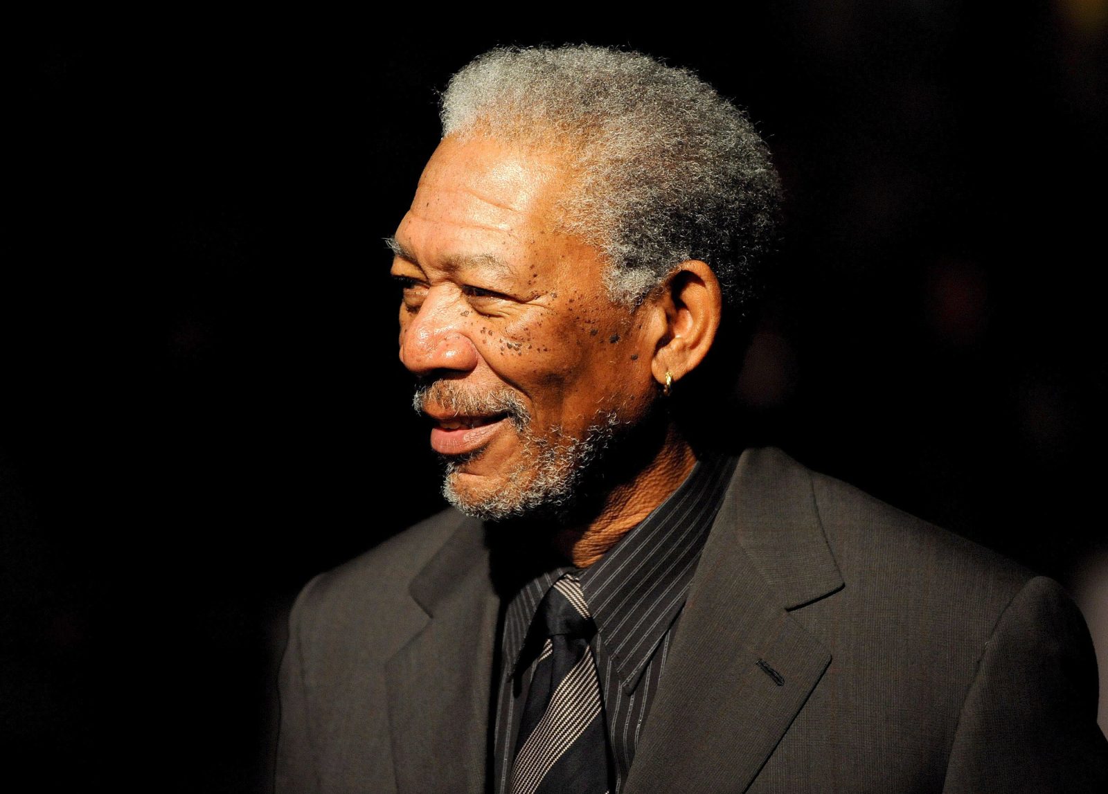 Ο Μόργκαν Φρίμαν σε μία σπάνια συνέντευξη: «Μπαίνω σε ένα δωμάτιο και λένε: “Μόλις μπήκε ο Θεός”»