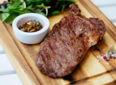 Είδος πολυτελείας το μοσχαρίσιο κρέας - Αύξηση πάνω από 10% σε ένα χρόνο