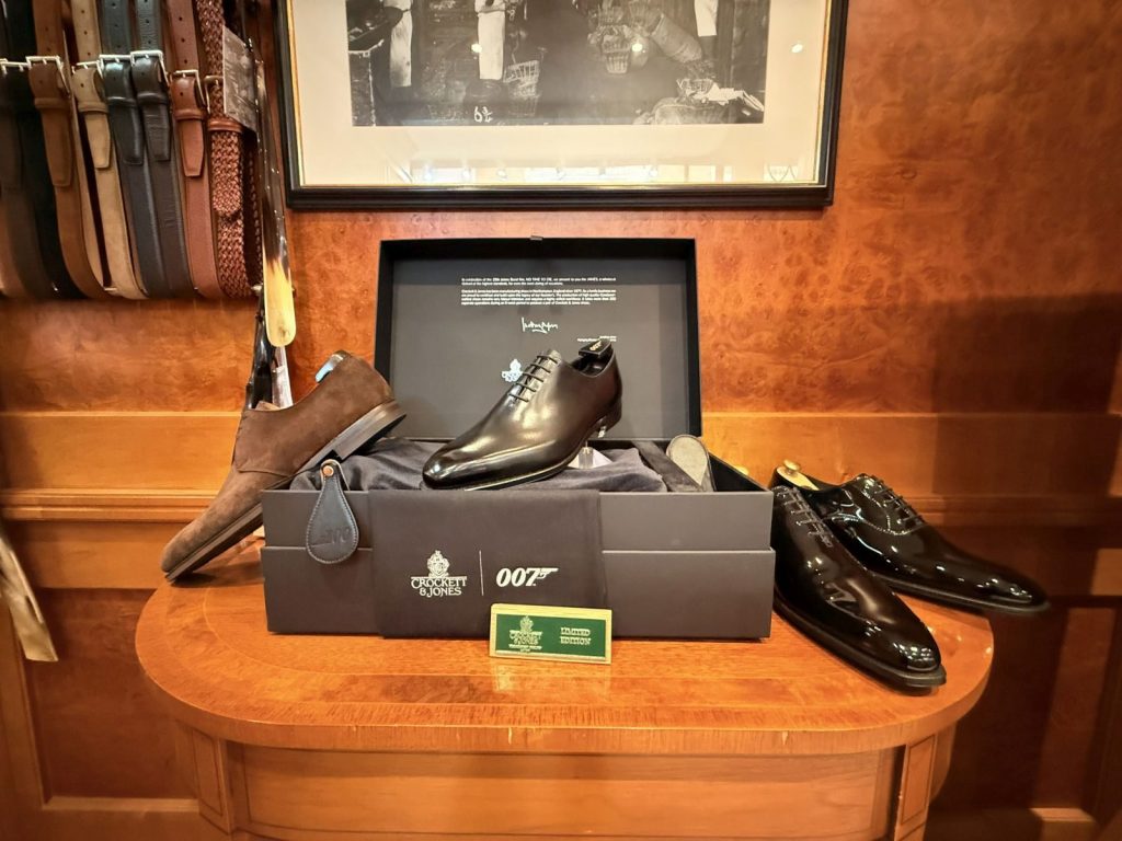 The British male way, δέκα οίκοι-σταθμοί για άνδρες