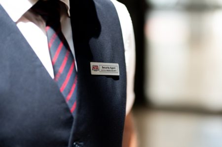 Πώς η κρίση στελέχωσης στον τομέα ασφαλείας εξελίσσεται σε ζήτημα εθνικής σημασίας