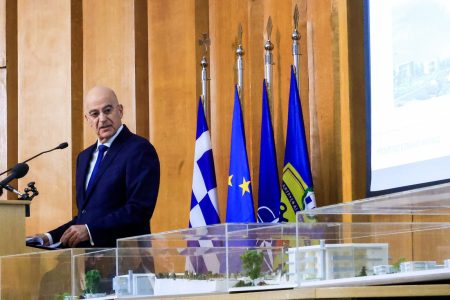 Δένδιας: 17.000 σπίτια για στρατιωτικούς σε όλη την Ελλάδα – Το στεγαστικό σχέδιο