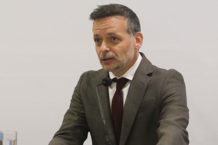 Δούκας: «Η κυβέρνηση θέλει δημάρχους “υπάκουους”, εξαρτημένους από τα υπουργικά γραφεία»
