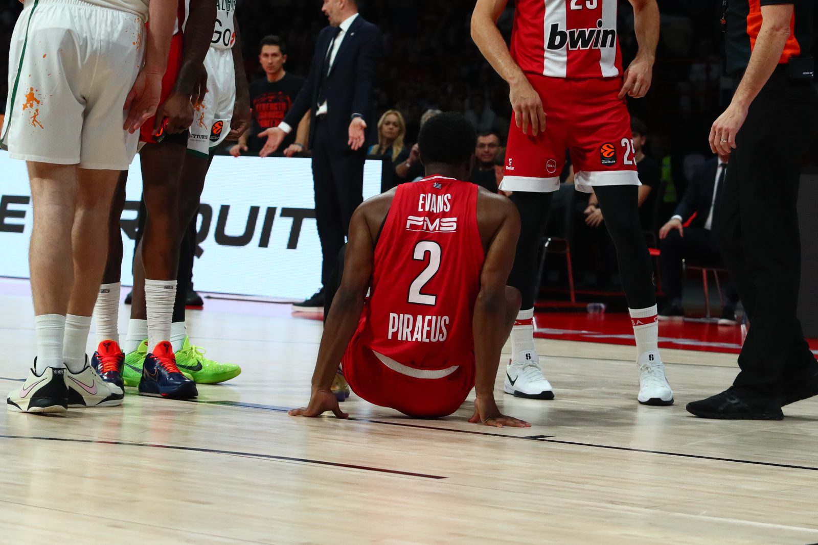 Κίναν Έβανς: Συγκλονισμένος ο κόσμος του μπάσκετ στέλνει μηνύματα στήριξης