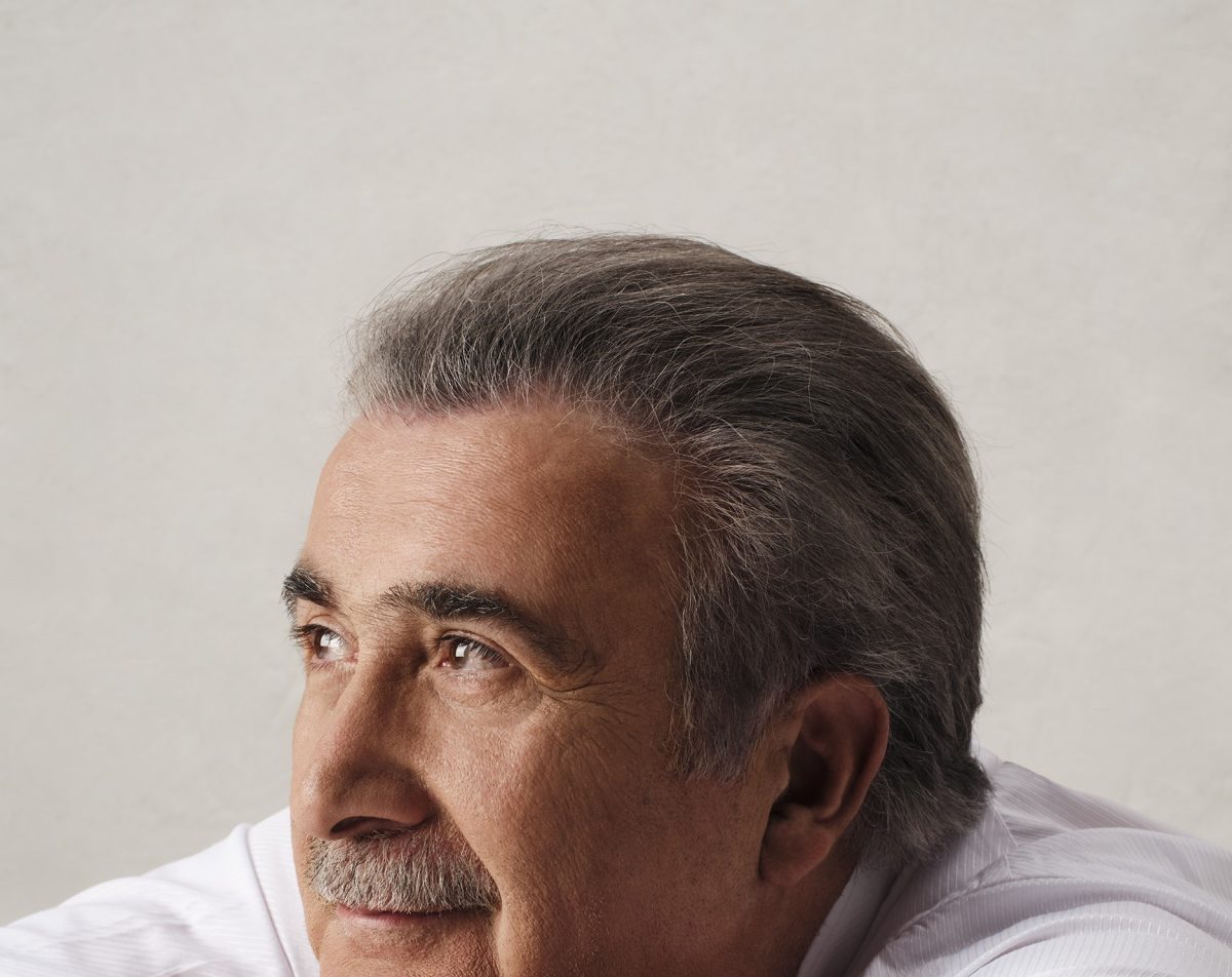 Αλ Τσαντίρι Νιουζ: Πρωτιά για τον Λάκη Λαζόπουλο