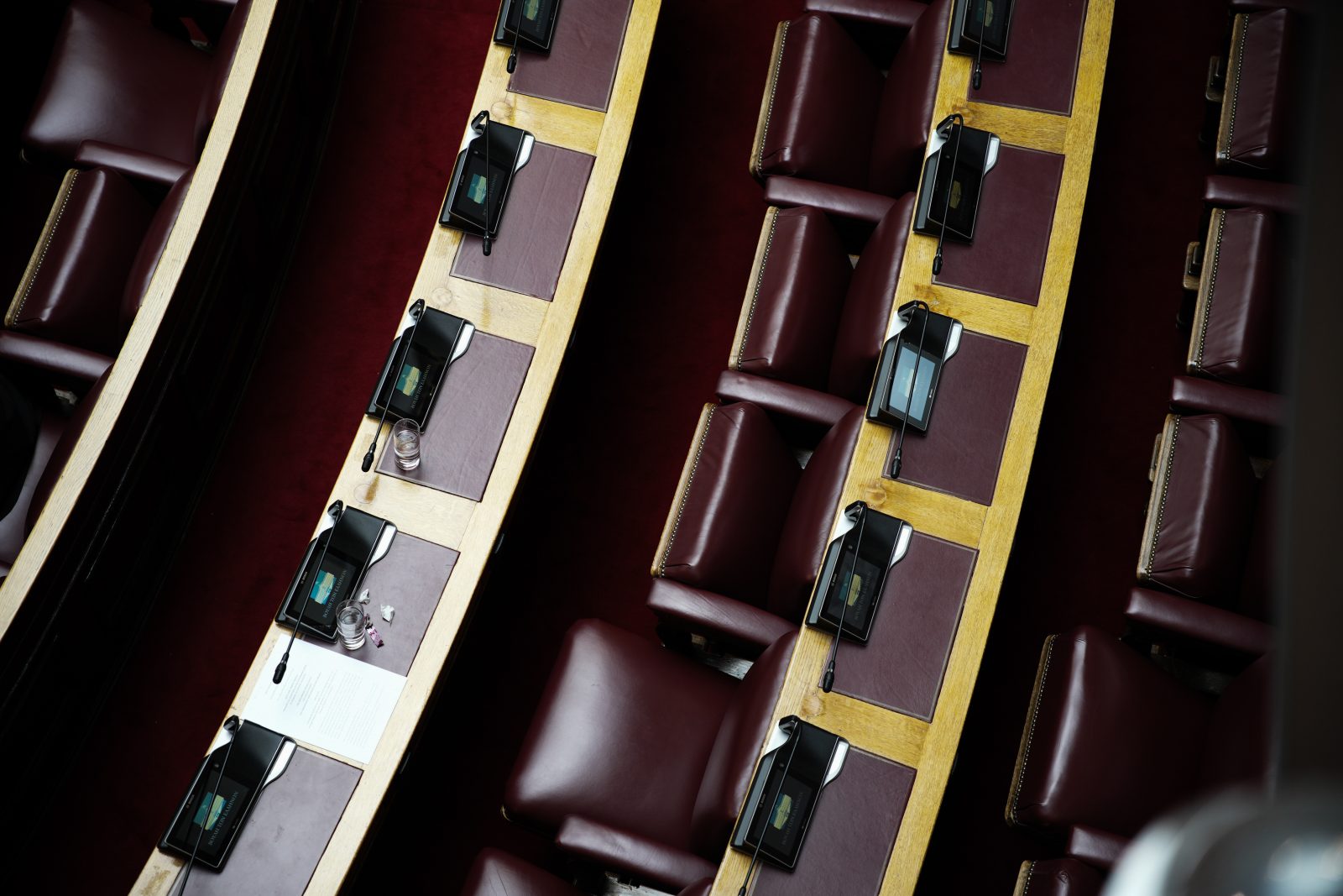 Ενας «κόφτης» δεν φέρνει την άνοιξη – Τι λένε οι βουλευτές στο ΒΗΜΑ