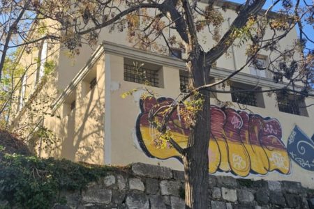 Κως: Νεαρός βρέθηκε κρεμασμένος από δέντρο σε αρχαιολογικό χώρο