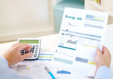 Λογαριασμοί ρεύματος: Αυξάνονται από τον Δεκέμβριο – Πώς θα γλιτώσετε την επιβάρυνση