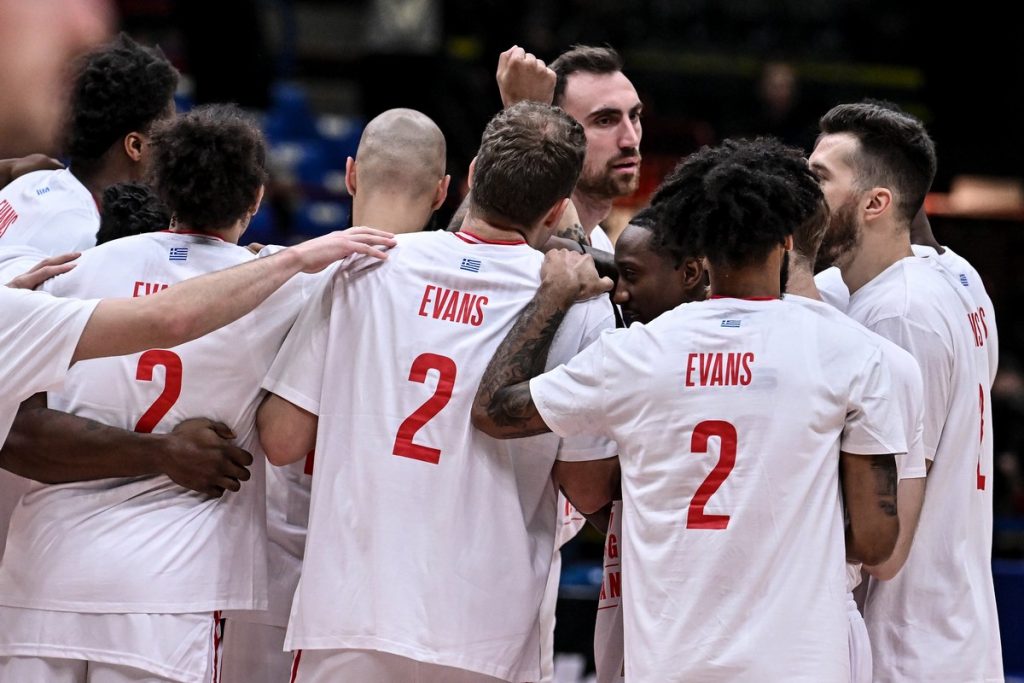 Κίναν Έβανς: Το μήνυμα στήριξης των συμπαικτών του στον Ολυμπιακό