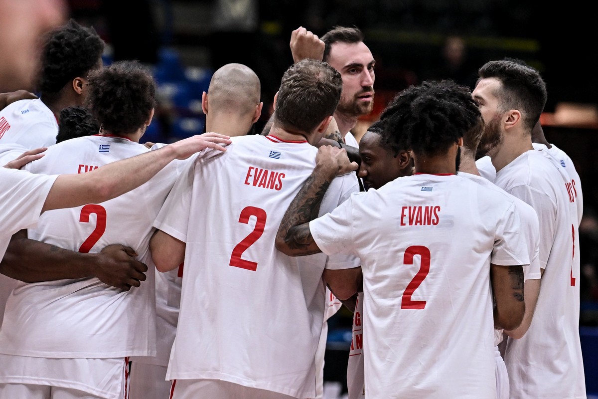 Κίναν Έβανς: Το μήνυμα στήριξης των συμπαικτών του στον Ολυμπιακό