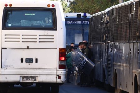 Στον εισαγγελέα η σπείρα που παρίστανε υπαλλήλους του ΔΕΔΔΗΕ