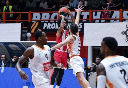 Προμηθέας-Ολυμπιακός 64-88: Περίπατος στην Πάτρα με Πίτερς και Ντόρσεϊ