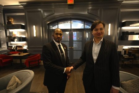 Ο Ελληνοαμερικανός λομπίστας πίσω από την «πιο επικίνδυνη χώρα για τους Χριστιανούς»