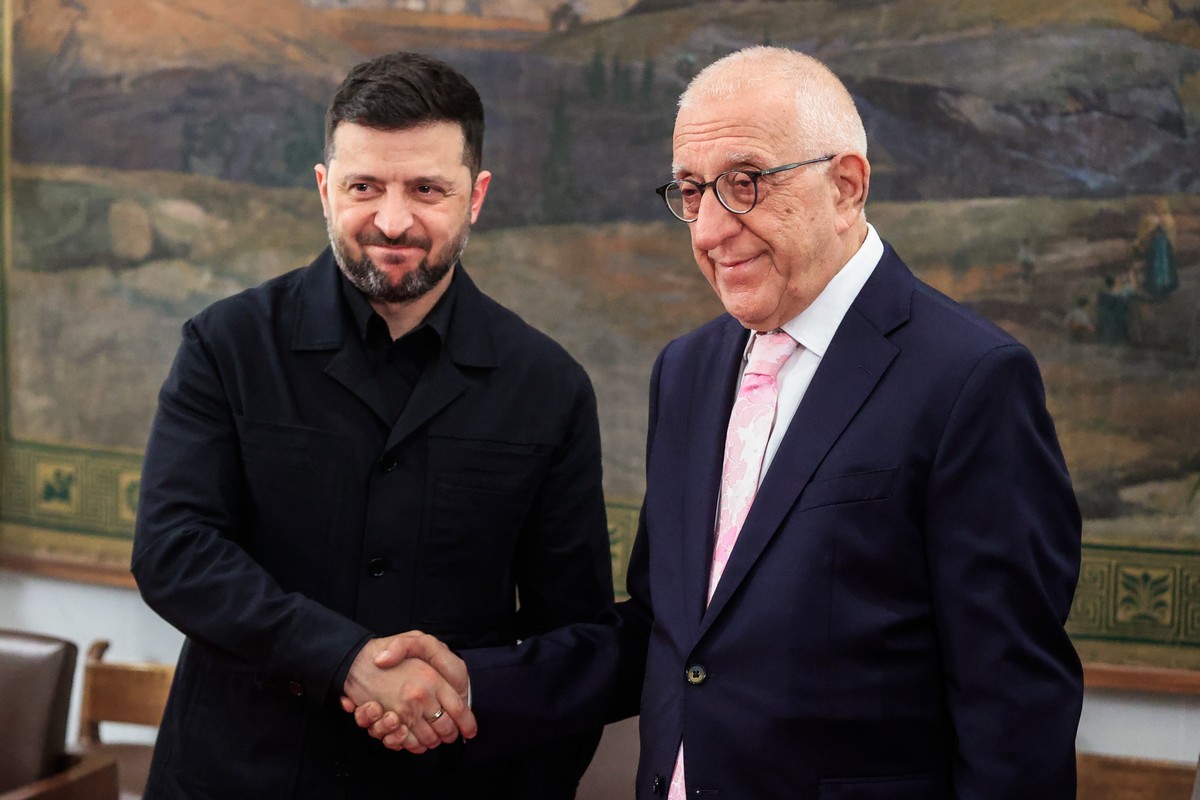 Κακλαμάνης σε Ζελένσκι: «Για να πετύχει η ειρήνη χρειάζεται κατάπαυση πυρός χωρίς προϋποθέσεις»