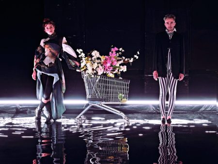 Το Ονειρο Ενός Γελοίου: Σωματικό θέατρο για τα άκρα της ανθρώπινης φύσης