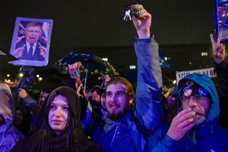 Βρετανία: Σκληραίνει τη γραμμή της στο μεταναστευτικό η κυβέρνηση – Προσωρινοί όλοι οι πρόσφυγες