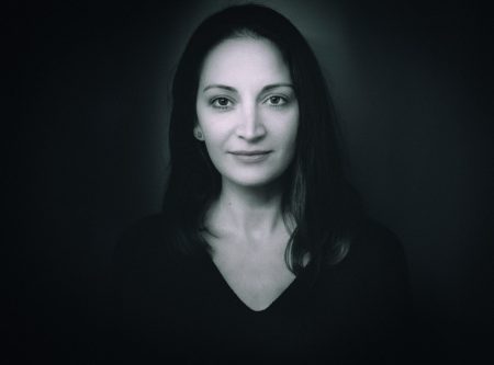 Οι Γείτονες Από Πάνω: Μια ισπανική κωμωδία για σχέσεις που ζητούν αφύπνιση