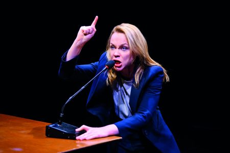 Prima Facie: Μια ωμή καταβύθιση στα όρια της δικαιοσύνης