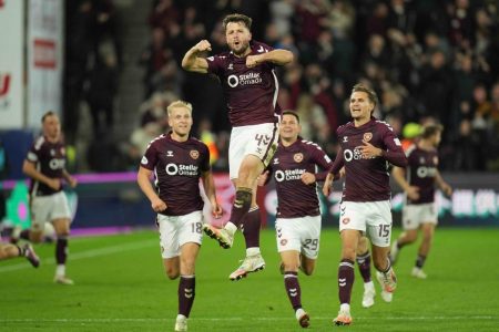 Πώς η Χαρτς έγινε ο «φονέας γιγάντων» στη Σκωτία – Η συνταγή της επιτυχίας έχει και Έλληνα