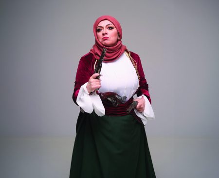 Χούγια ή Θάνατος: Μια εξομολογητική stand up για να δούμε την αλήθεια κατάματα