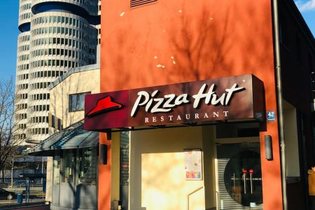 Η μεγάλη επιστροφή της Pizza Hut στην Ελλάδα