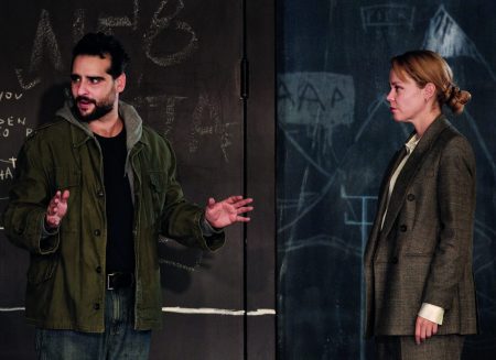 Εχθρός Του Λαού: Το κλασικό έργο του Ίψεν με τη ματιά του Οστερμάιερ