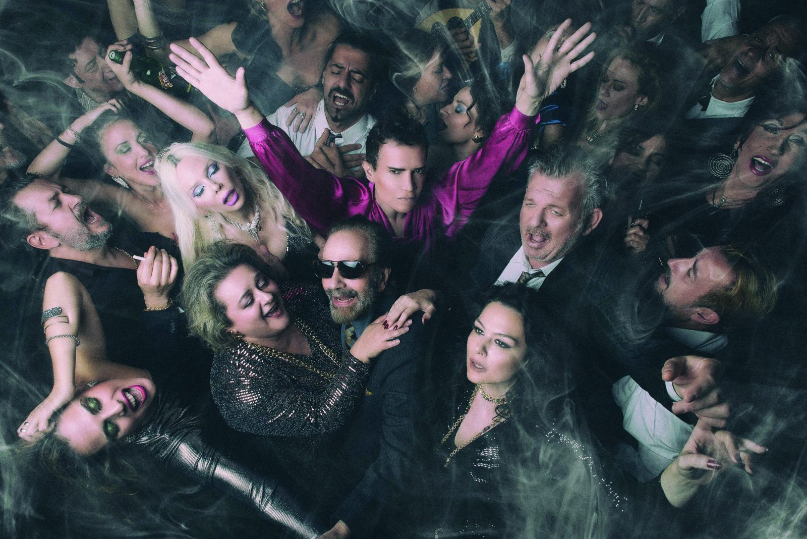 Αυτή Η Νύχτα Μένει: Ένα σκοτεινό οδοιπορικό στη νύχτα της Ελλάδας των ’80s και ’90s