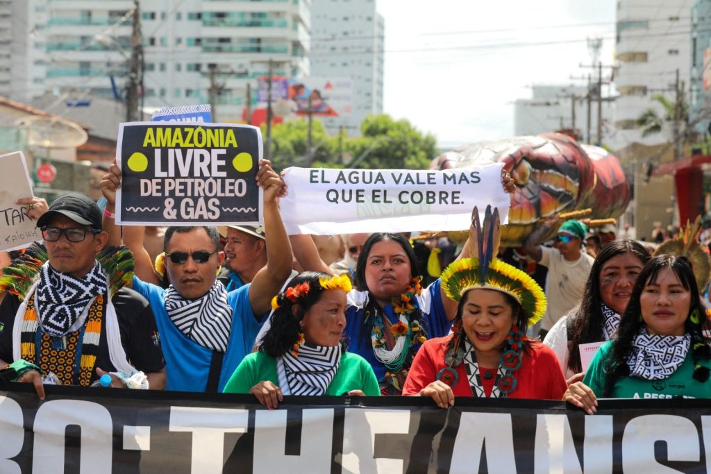 Η επείγουσα ανάγκη για ουσιαστικές αποφάσεις είναι και αίτημα χιλιάδων πολιτών, το οποίο και εξέφρασαν μέσα από μαζικές ειρηνικές διαμαρτυρίες