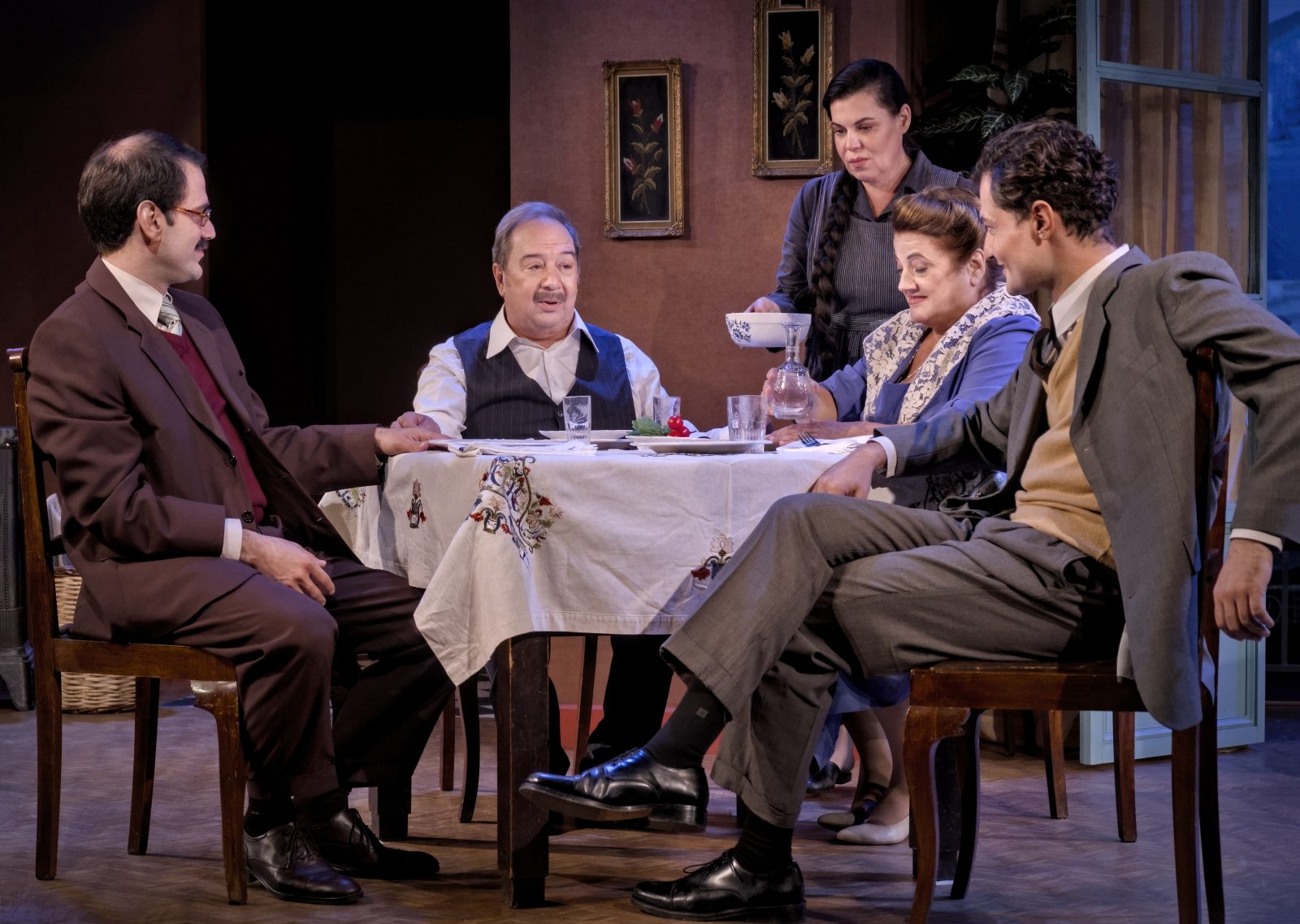 Η Δεξιά, Η Αριστερά Και Ο Κυρ Παντελής: Μια υπενθυμίση του τι σημαίνει να είσαι Έλληνας