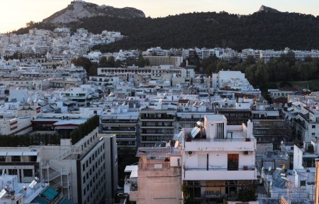 Κόντρα Δούκα – Παραδιά για τα δημοτικά τέλη – «Τι θα γίνει με Airbnb και αυξήσεις ενοικίων;», ρωτά ο δήμαρχος Αθηναίων