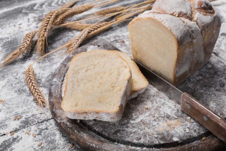 4 απολαυστικοί τρόποι να αξιοποιήσετε το μπαγιάτικο ψωμί