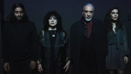 Μνήμη Θολή: Τι συμβαίνει όταν η άνοια εισβάλλει στη ζωή ενός ζευγαριού