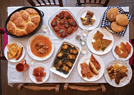 Ένα τραπέζι από τα άξια χέρια των γυναικών του Φαναρίου Καρδίτσας