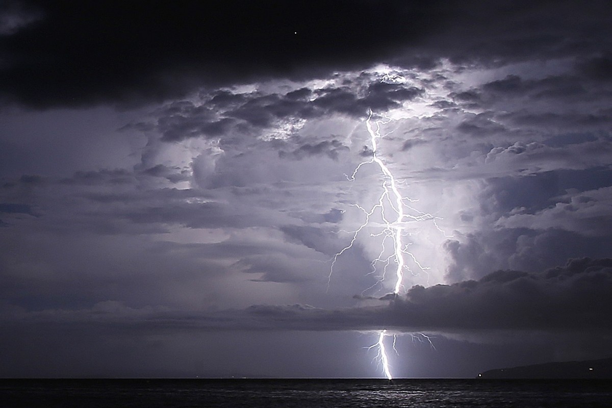 Καιρός: Συνεχίζονται οι βροχές και οι καταιγίδες – Ποιες περιοχές θα βρεθούν στο επίκεντρο