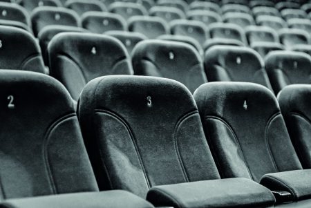 Ο Βυσσινόκηπος: Ένα κλασικό τσεχωφικό δράμα για μια τάξη που χάνεται