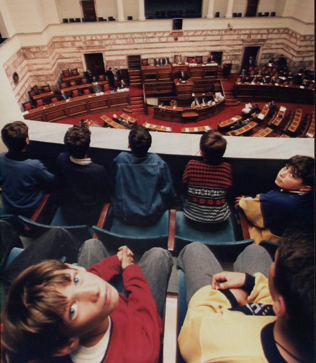 Στα θεωρεία της Βουλής με τους μαθητές: «Δεν μας αρέσει να τσακώνονται οι βουλευτές»