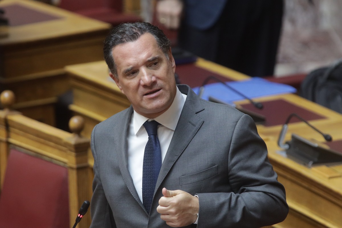 Ο Γεωργιάδης ζητά από την Κωνσταντοπούλου να ακολουθήσει τον Καραναστάση