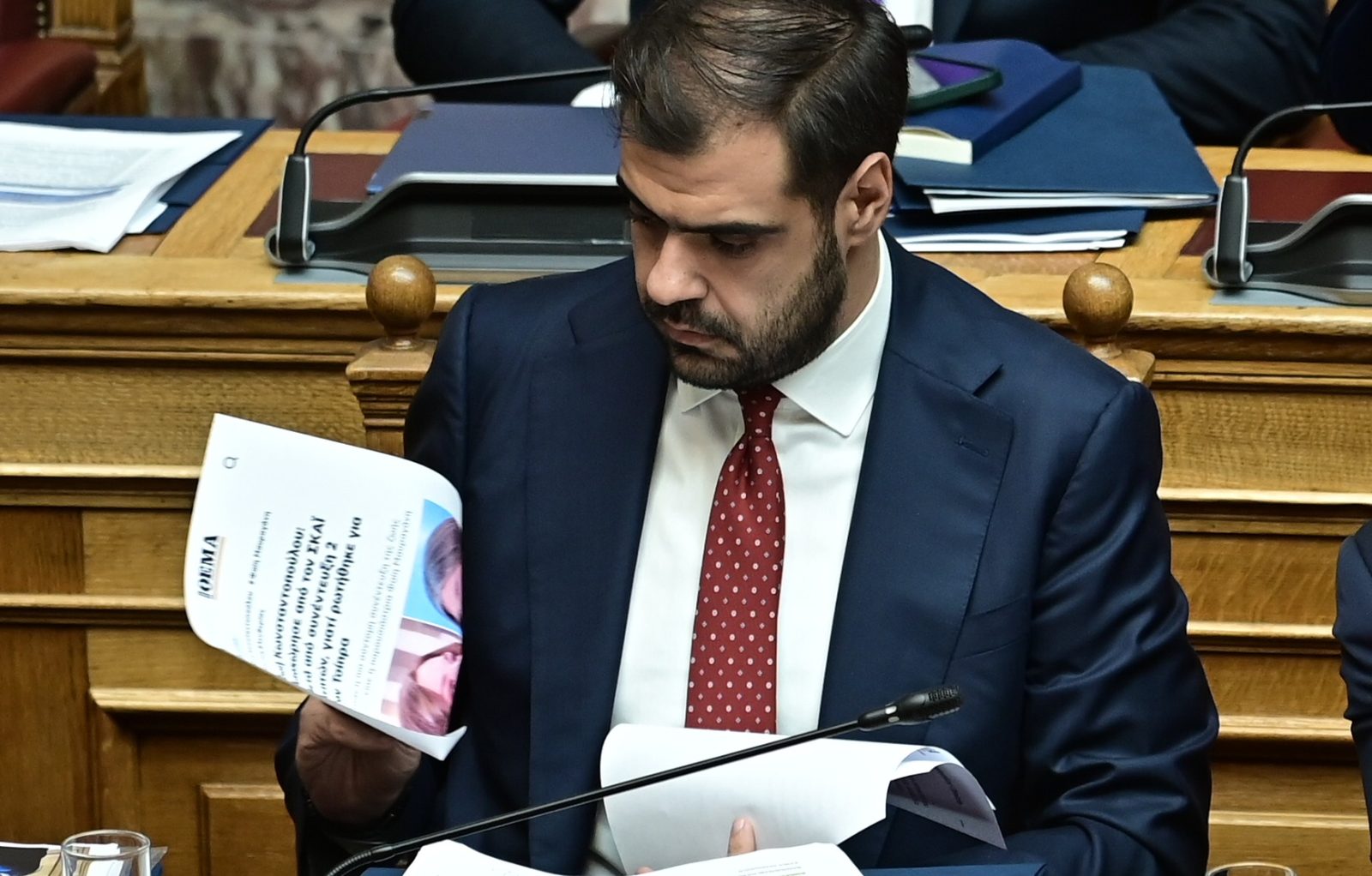 Κόντρα Μαρινάκη – Μάντζου για τον «Φραπέ»: Αν κληθεί με βίαιη προσαρμογή, δε θα απαντήσει