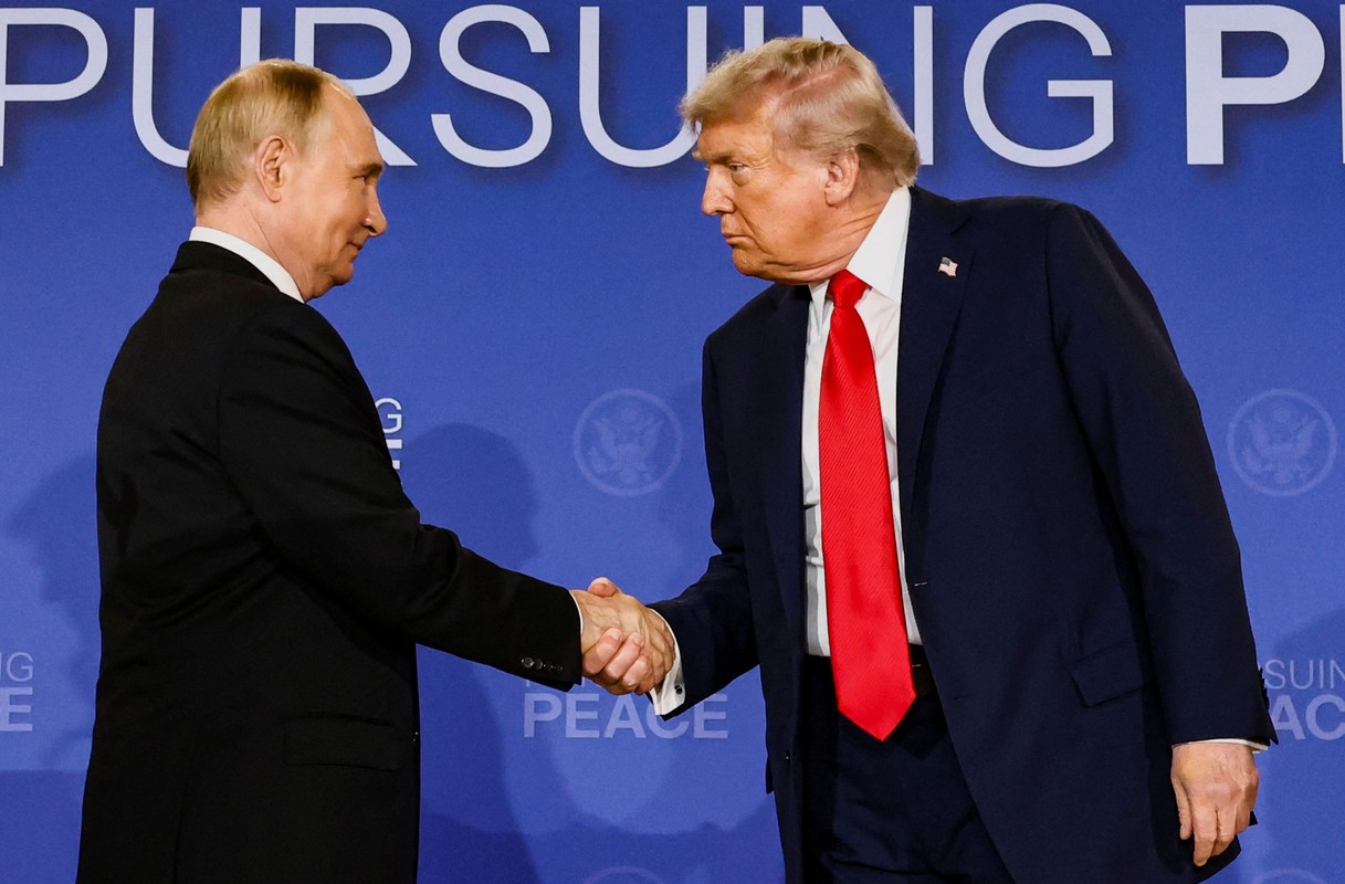 Ουκρανία: Το σχέδιο Τραμπ, ο υβριδικός πόλεμος Ρωσίας – ΝΑΤΟ και η στρατιωτική Σένγκεν της ΕΕ