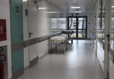 ΕΟΔΥ: Τέσσερις θάνατοι από Covid-19 και 162 νέες εισαγωγές την τελευταία εβδομάδα