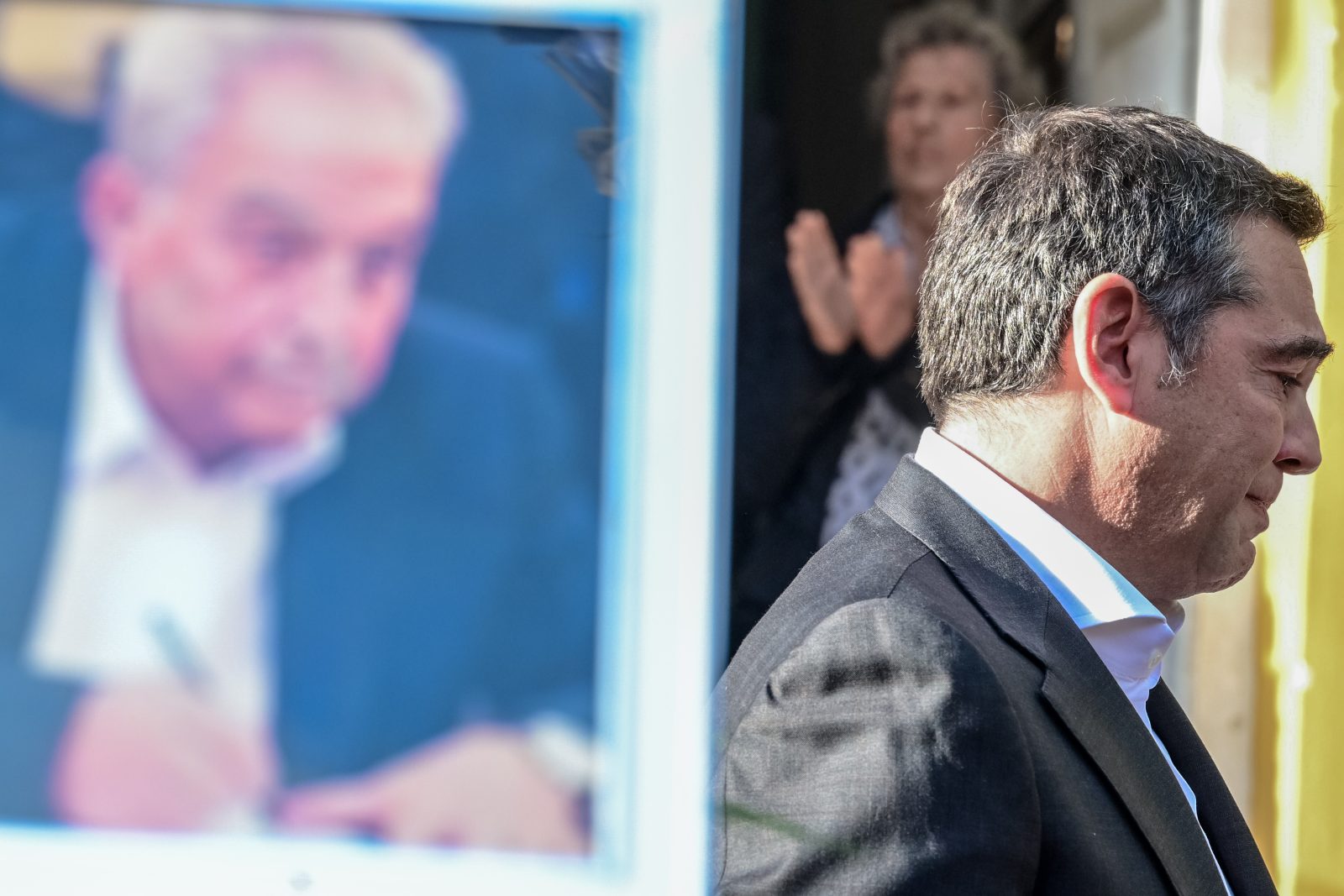 Κηδεία Φλαμπουράρη – Τσίπρας: Αλέκο, δεν σε αποχαιρετώ…