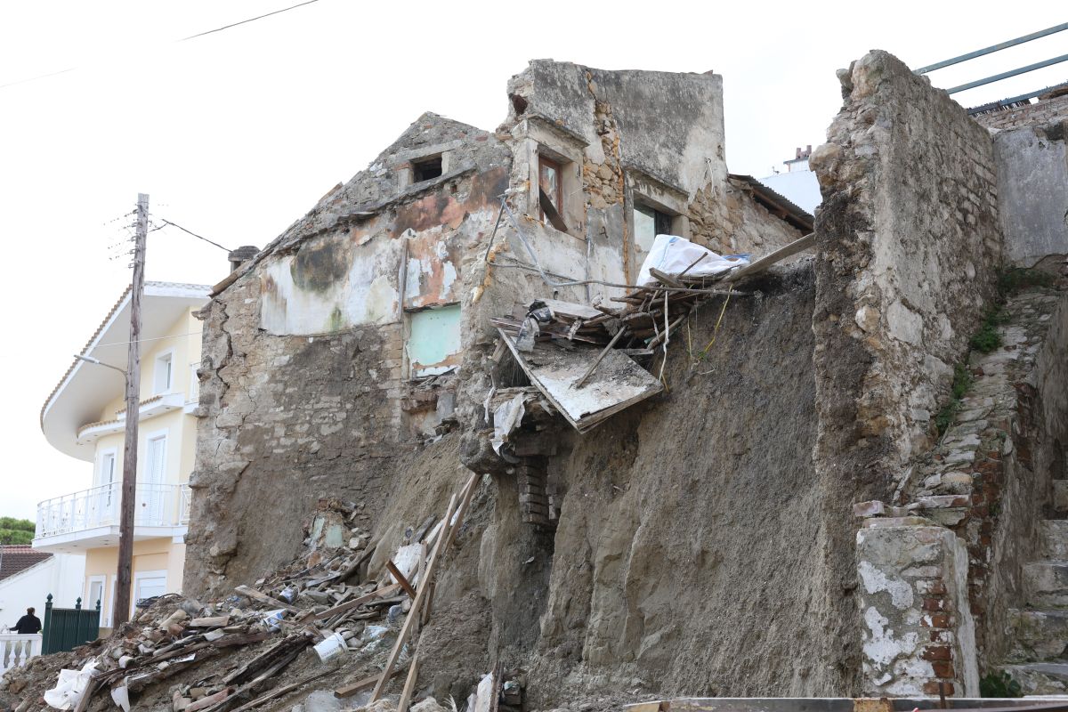 Κακοκαιρία: Γιατί πνίγηκε η βορειοδυτική Ελλάδα – Τι είναι το orographic lifting