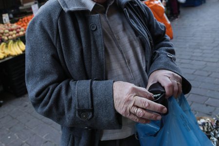 Συντάξεις: Πώς το νέο σύστημα τις βγάζει πιο γρήγορα;