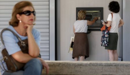 Η οικονομική ανεξαρτησία ως ασπίδα κατά της γυναικείας κακοποίησης