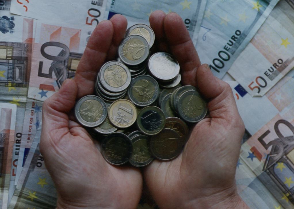 Προϋπολογισμός 2026: Ενίσχυση σε πάνω από 5 εκ. νοικοκυριά