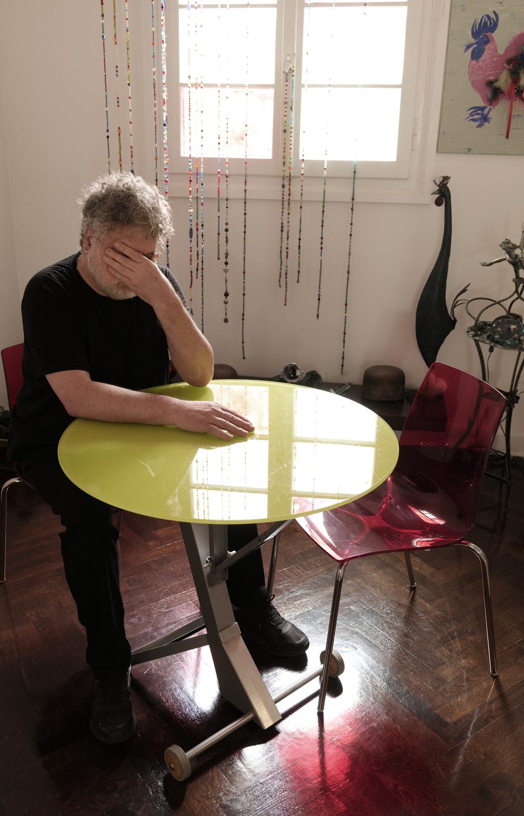 Γιάννης Κακλέας στο ΒΗΜΑ: «Έχω απιστήσει σε πολλά που πίστευα»