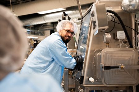 Majorana 1, το τσιπ που υπόσχεται να αλλάξει τον κόσμο