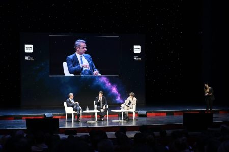 Πώς βλέπει ο πρωθυπουργός την Τεχνητή Νοημοσύνη – Η εξάρτηση από τις ΗΠΑ