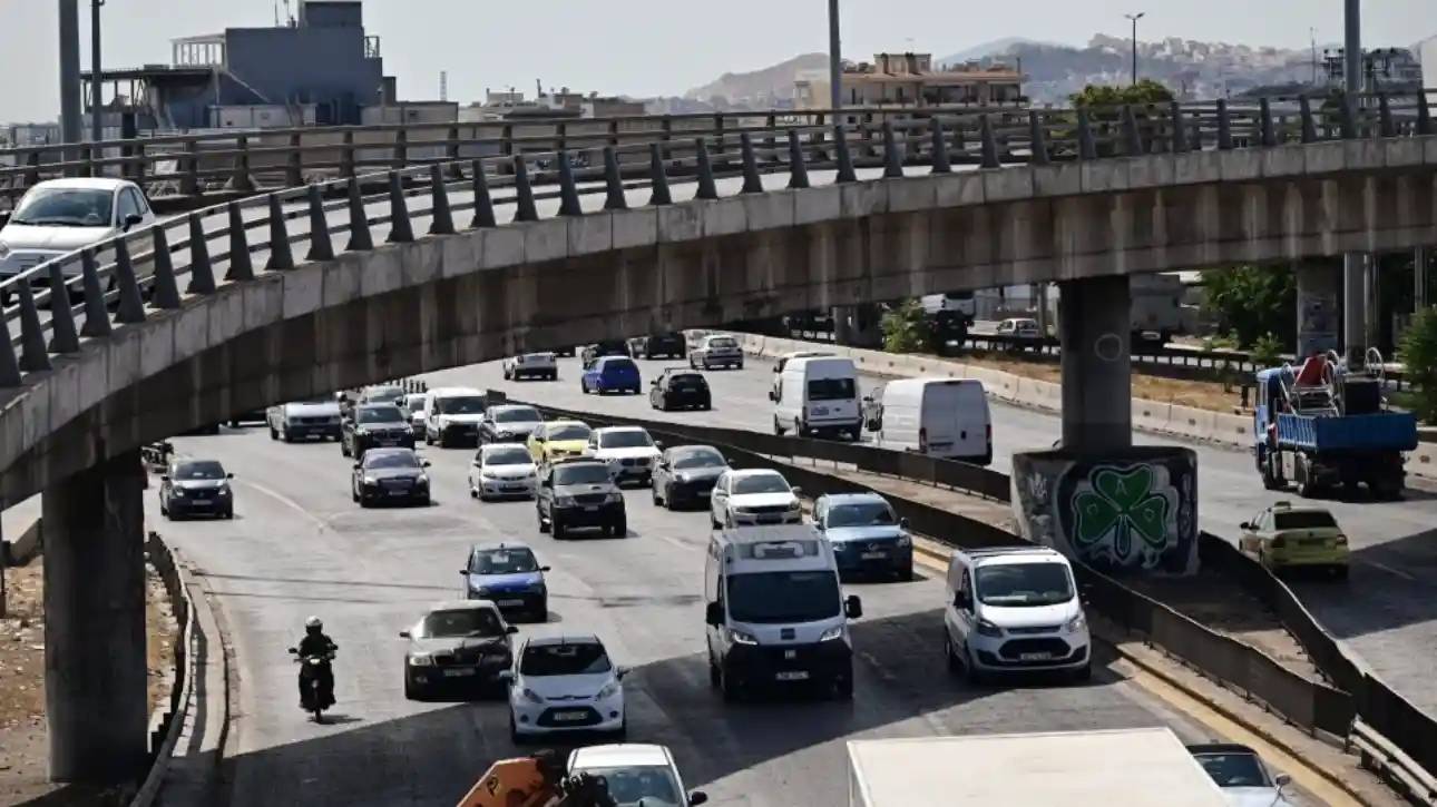 Αθήνα: Μετ’ εμποδίων η κυκλοφορία σε γνωστές γέφυρες