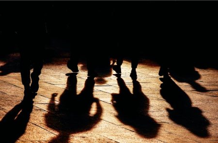 Βάρκιζα: Δύο τραυματίες σε συμπλοκή ανηλίκων, 8 συλλήψεις