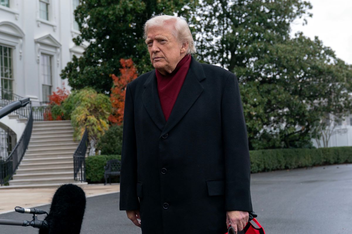 Τραμπ: Γιατί άλλαξε look μετά τη συνάντηση με τον Μαμντάνι